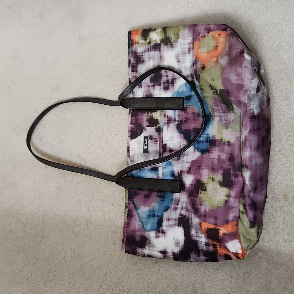 Tumi tote